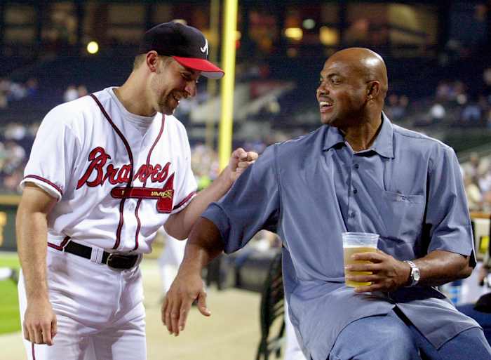 2001-John-Smoltz-Charles-Barkley.jpg